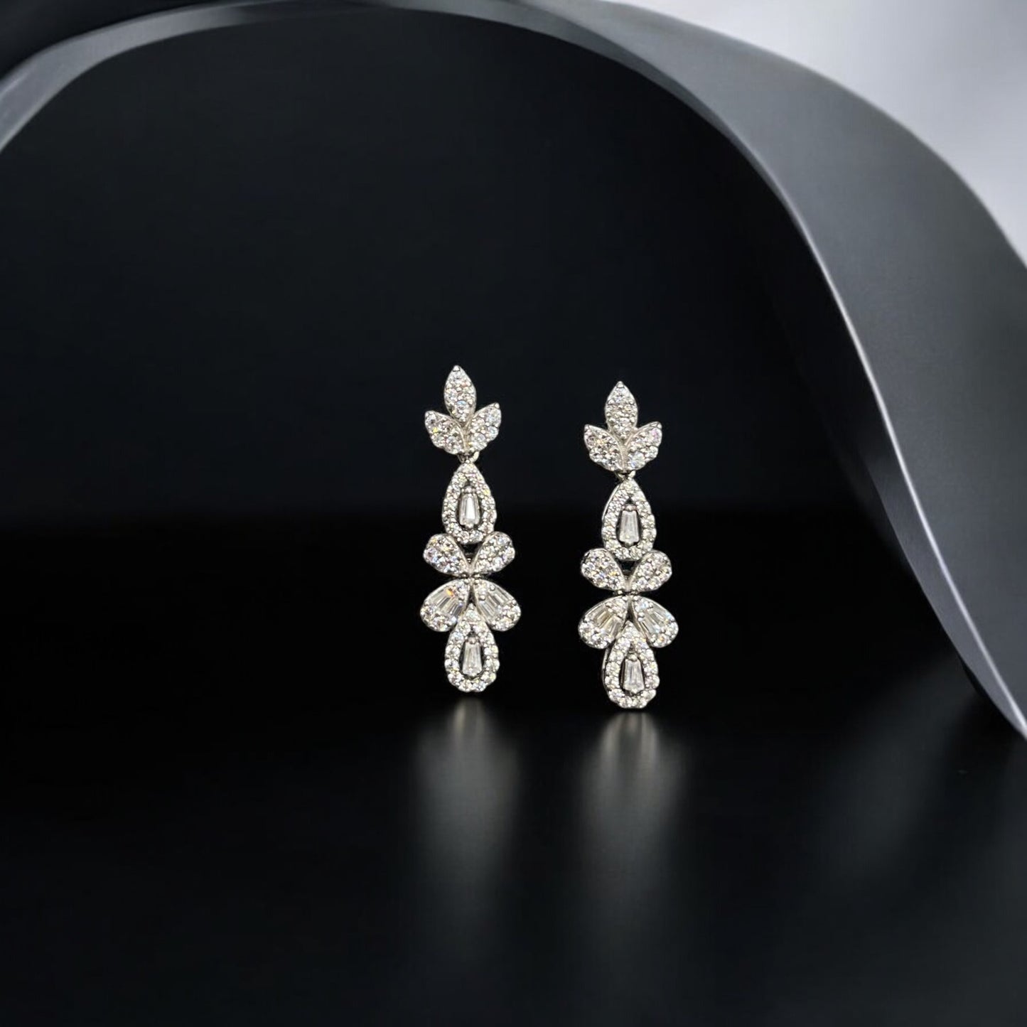 حلق فضة إيطالي مميز عيار 925