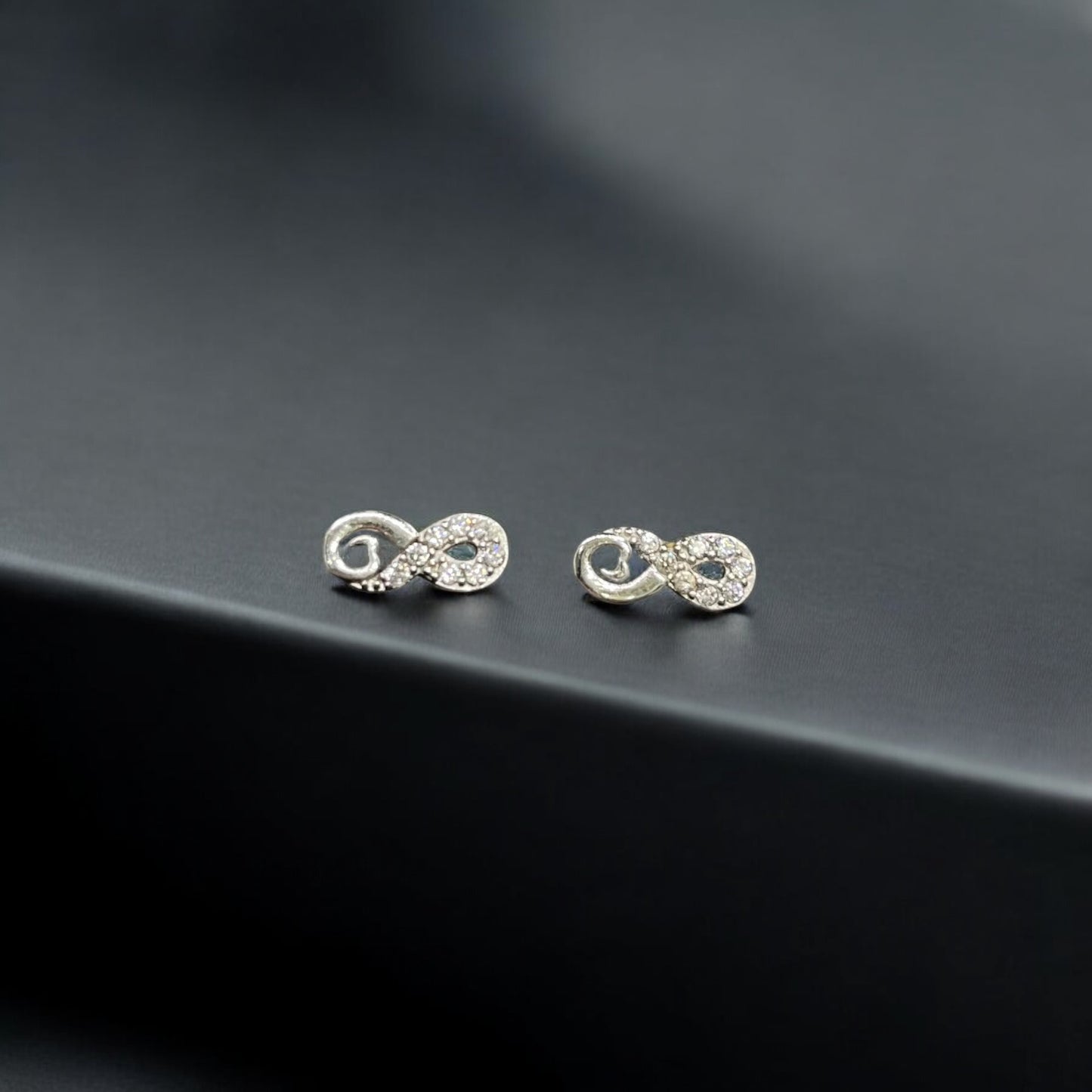 حلق فضة إيطالي مميز عيار 926