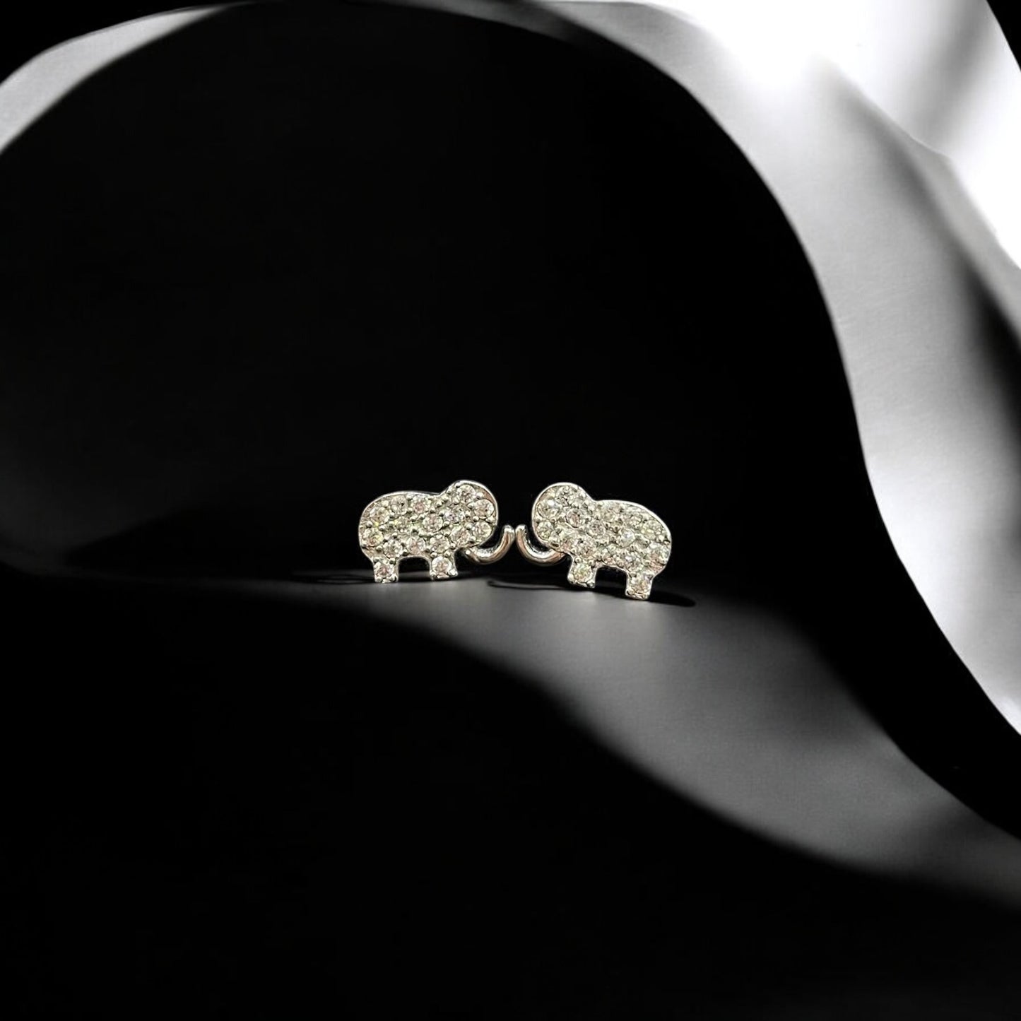 حلق فضة إيطالي مميز عيار 926