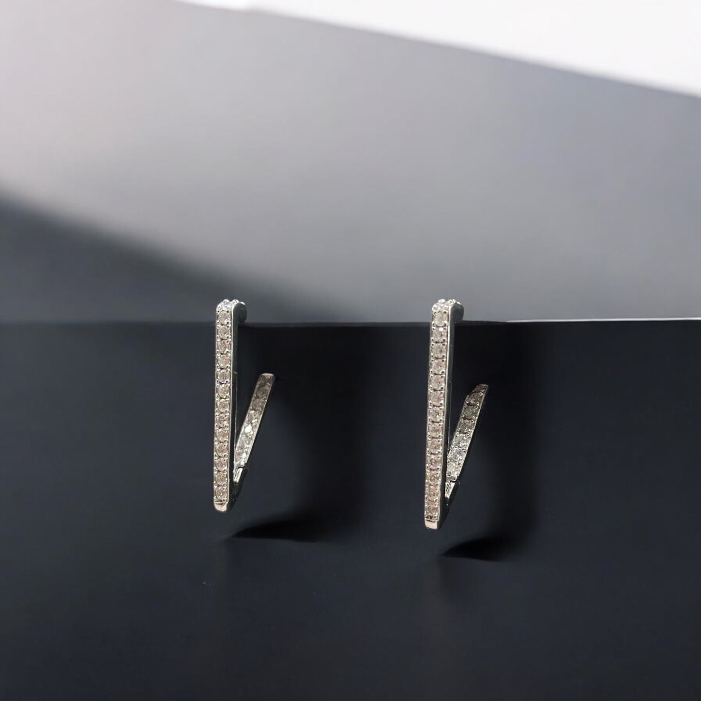 حلق فضة إيطالي مميز عيار 926