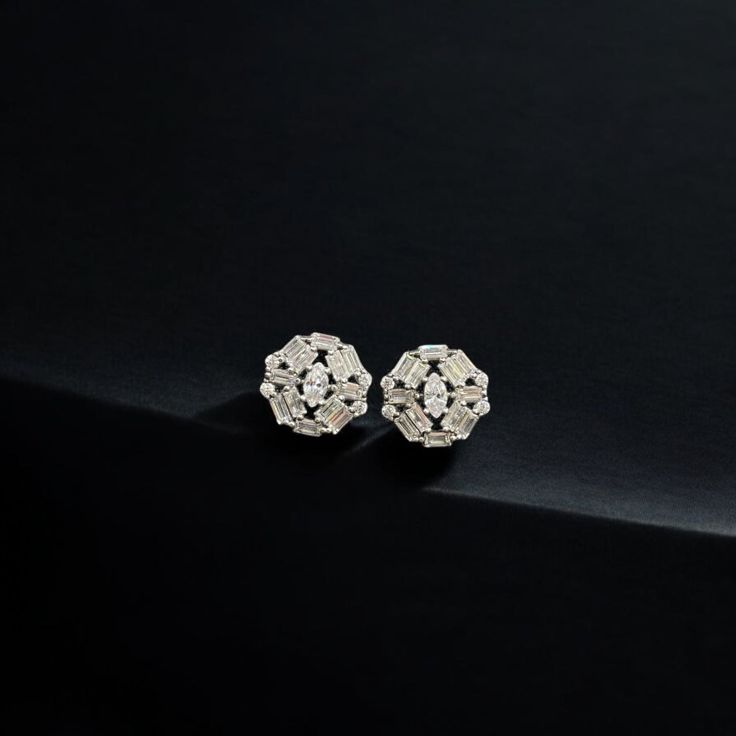 حلق فضة إيطالي مميز عيار 926