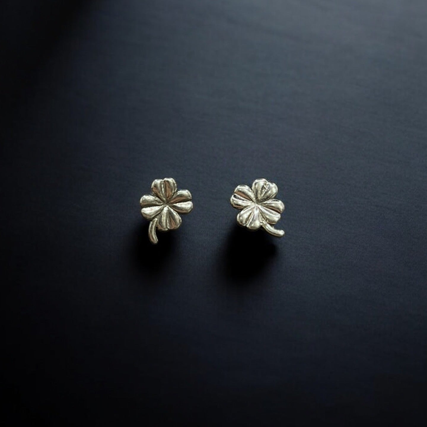 حلق فضة إيطالي مميز عيار 926