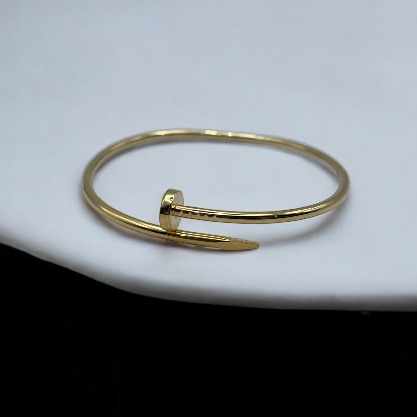 إسوار فضة مميز أعلى عيار 925